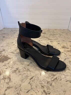 Frye Brielle Black Leather Back Zip Ankle Strap Heeled Sandals 9.5
